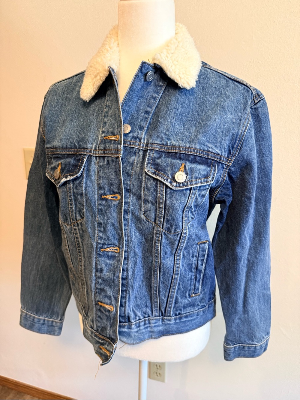Victoria's Secret PINK Blue and White Label Denim Jacket - NWT